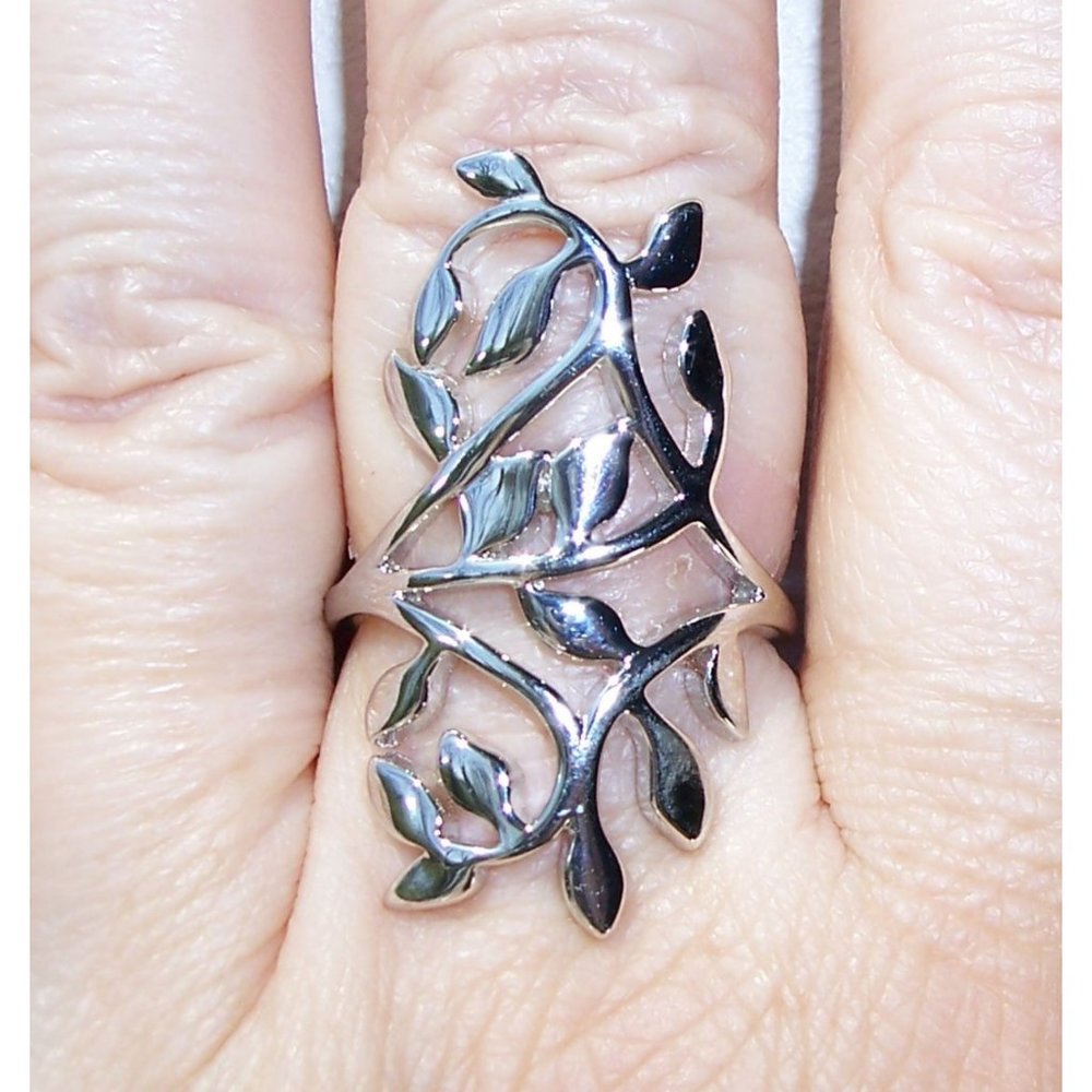 925 STERLING SILVER Extravagant Leaves Statement Ring - Picture 3 of 16